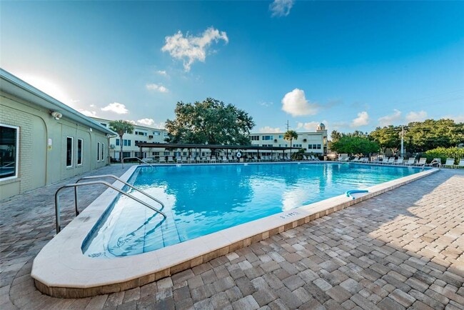 Building Photo - 2462 Brazilia Dr
