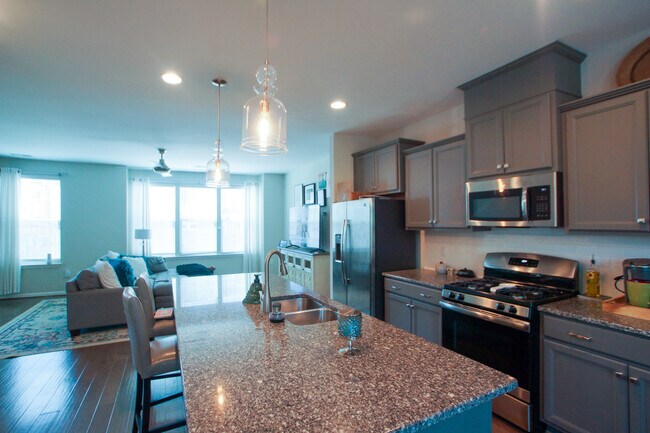 Building Photo - 930 Dalton Ridge Pl