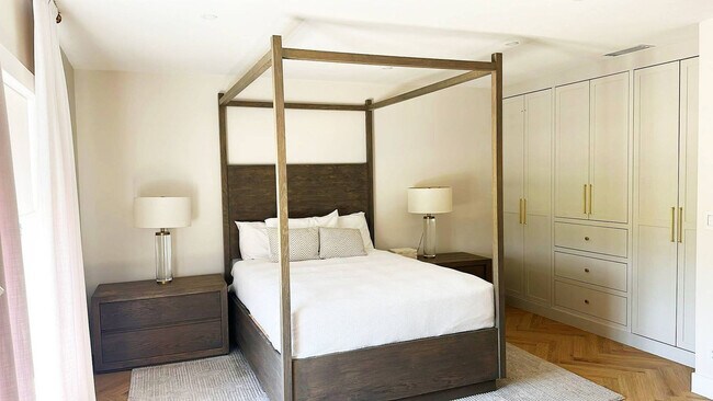 Building Photo - 4312 NE 22nd Ave