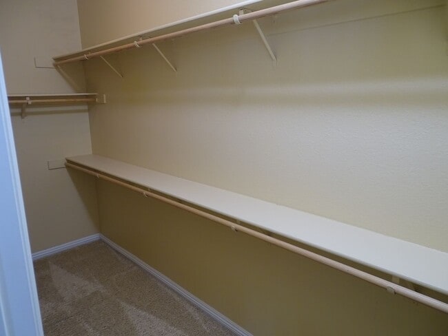 Building Photo - West Summerlin 5 Bedroom, Bed & Full Bath 1st Floor, Beauty