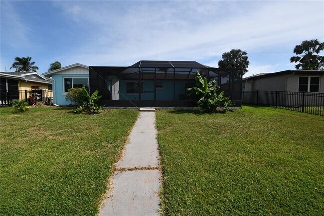 Building Photo - 3839 Star Island Dr