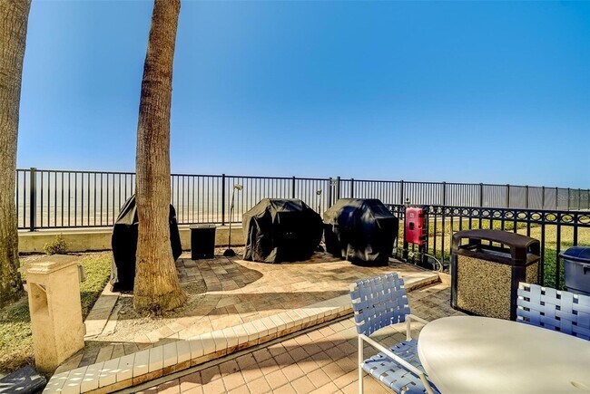 Building Photo - 16500 Gulf Blvd