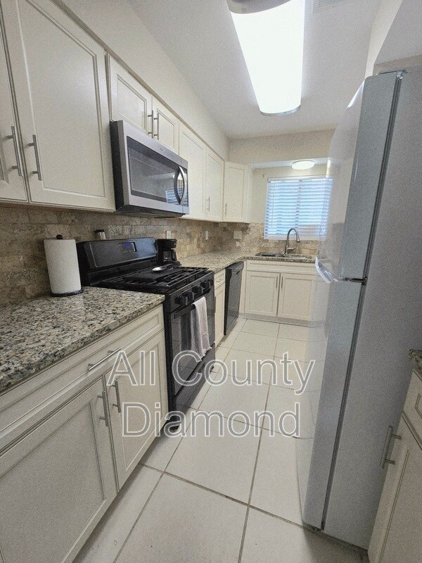 Building Photo - 17751 Panama City Beach Pkwy