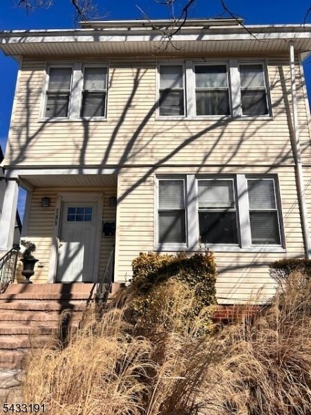 Building Photo - 185 Goldsmith Ave