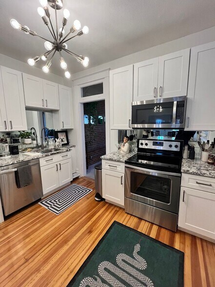 Building Photo - 2841 W 28th Ave