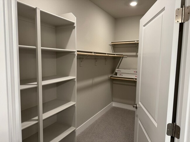 Building Photo - Recently Built Modern 4BD/2.5BA Single Family Home in Desirable Whitney Ranch Community!