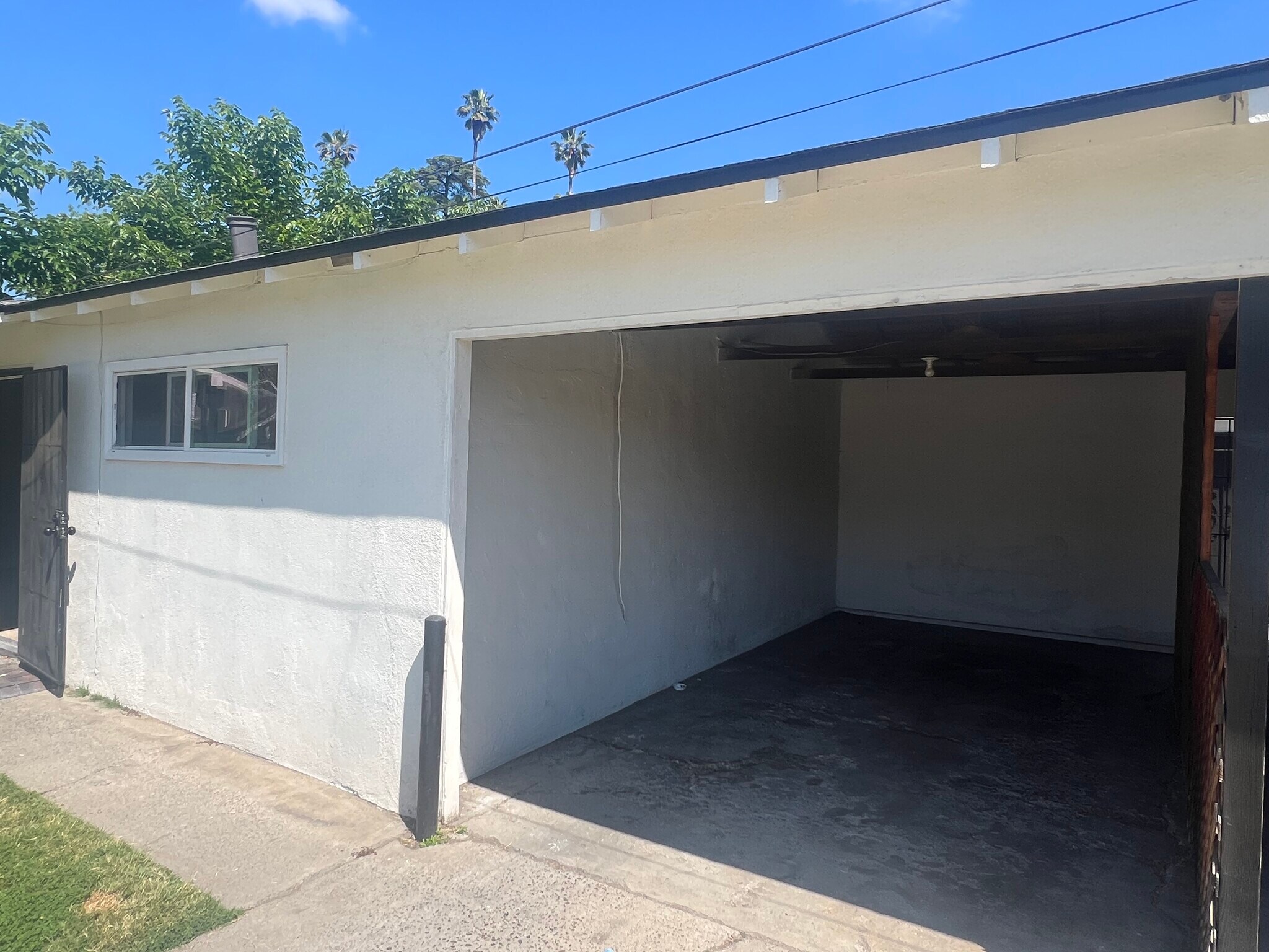 Building Photo - 410 Locust St