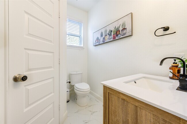 Building Photo - 27310 Onslow Run Dr