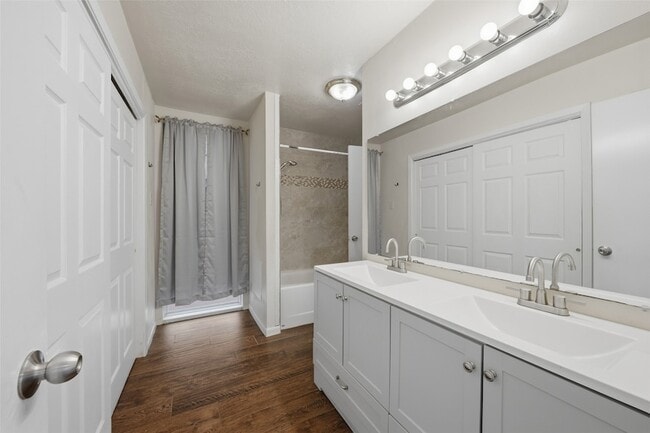 Building Photo - 13723 Smokey Trail Dr