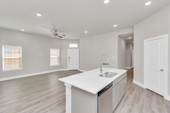 Building Photo - 7322 Coconut Bay Dr