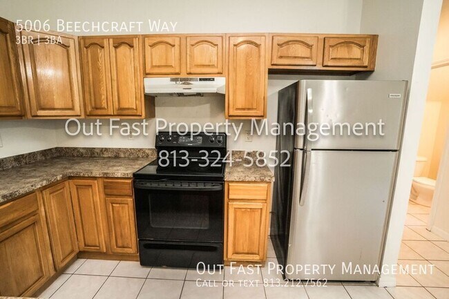 Building Photo - 5006 Beechcraft Way