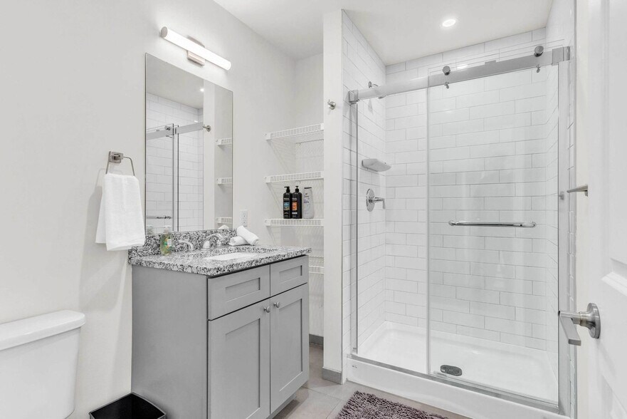 Building Photo - 800 Penn Ave