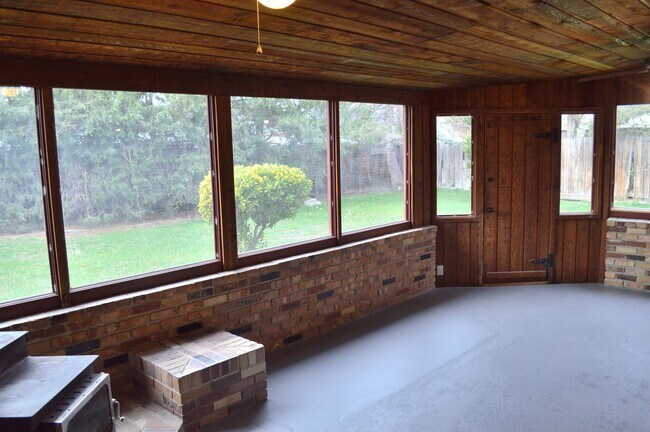 Building Photo - Beautiful Home in Historic Salt Lake District!