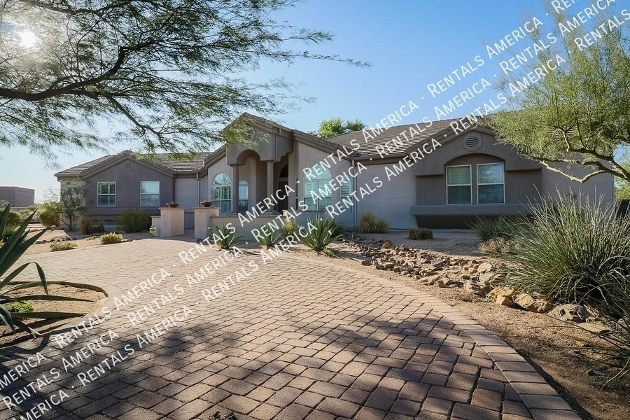 Building Photo - 14136 E Gloria Ln