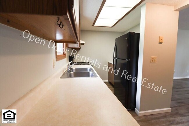 Building Photo - 7705 E State Blvd