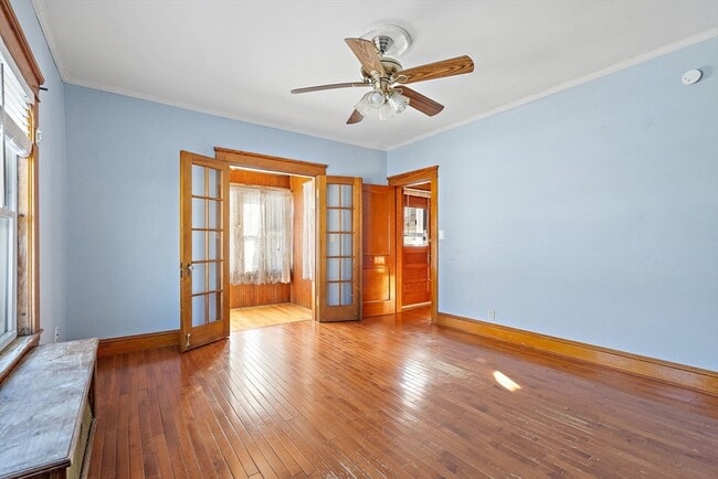 Building Photo - 92 Sayles St