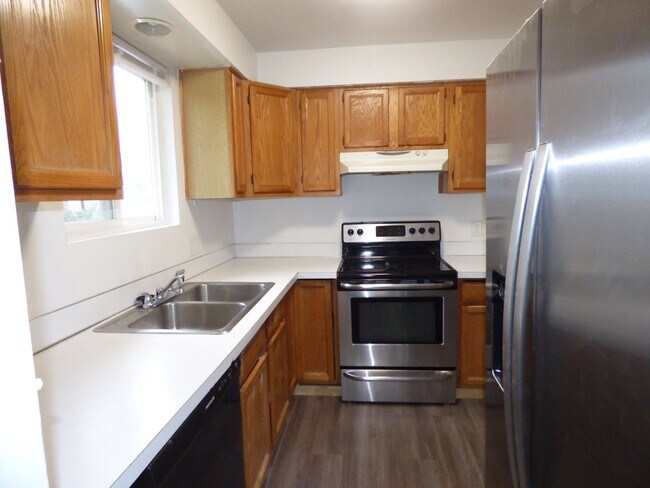 Building Photo - 4772/4776/4782 Sunnyview Rd NE Salem, OR 97305