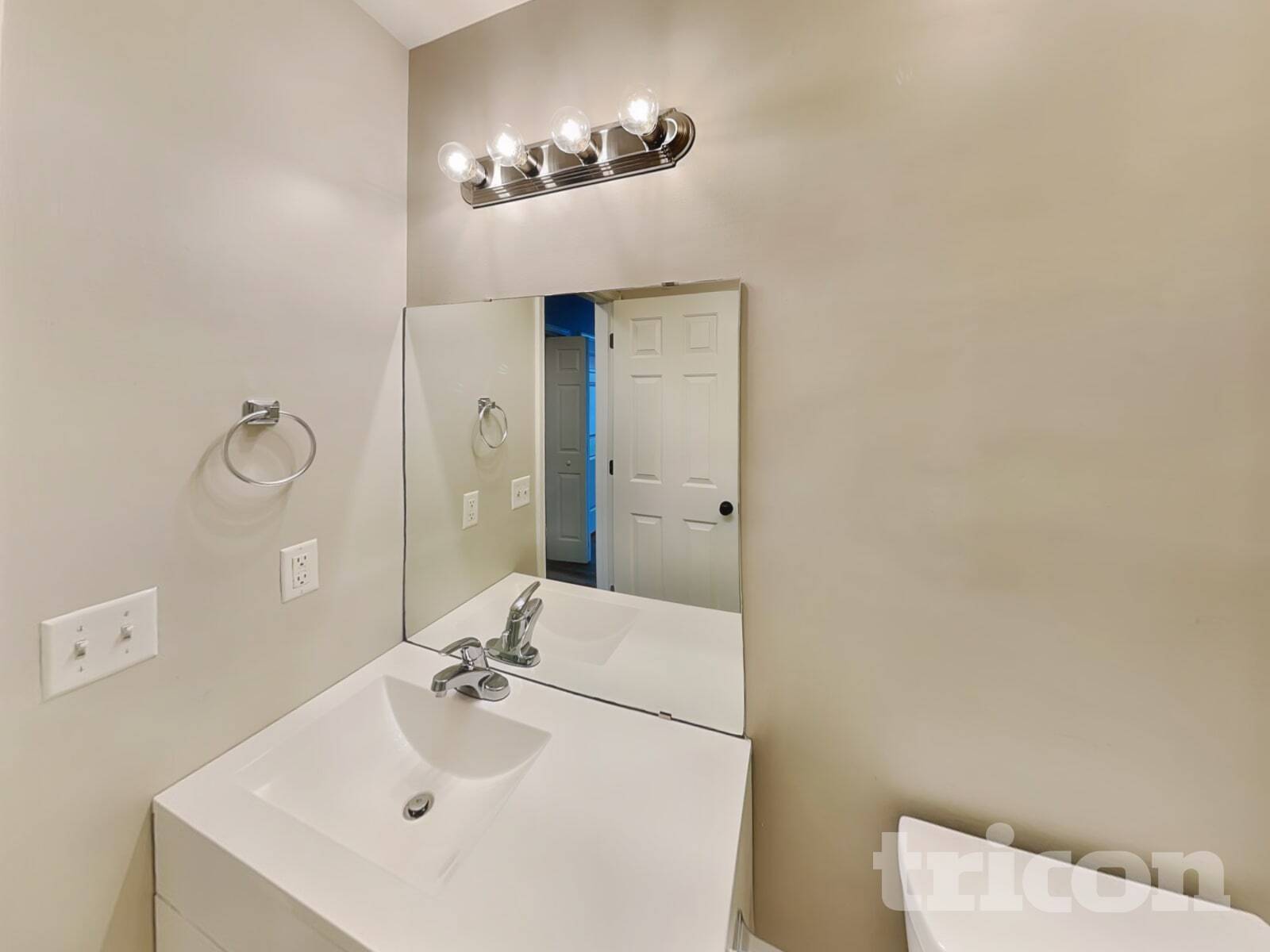 Building Photo - 208 Double Eagle Cir
