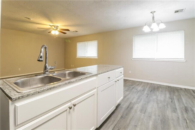 Building Photo - 1228 NW 105th St