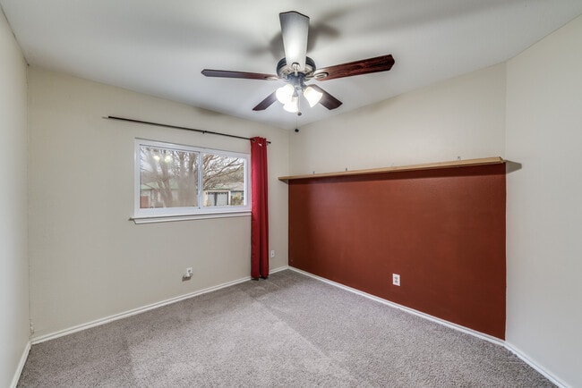 Building Photo - 6858 Celes Meadow Dr