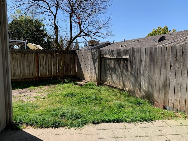 Building Photo - 1441001/60