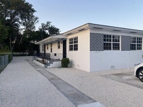 Building Photo - 217 NW 48th St