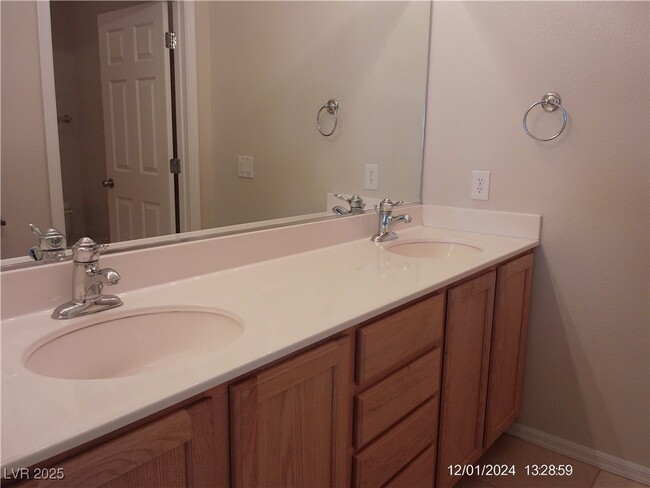 Building Photo - 6528 Birdcall St