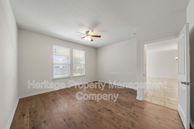 Building Photo - 7347 Bluebonnet Bay