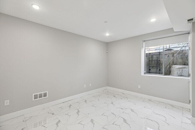 Building Photo - 1845 A St