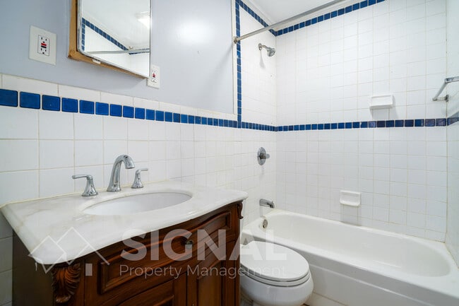 Building Photo - 1421 Rayfield Dr