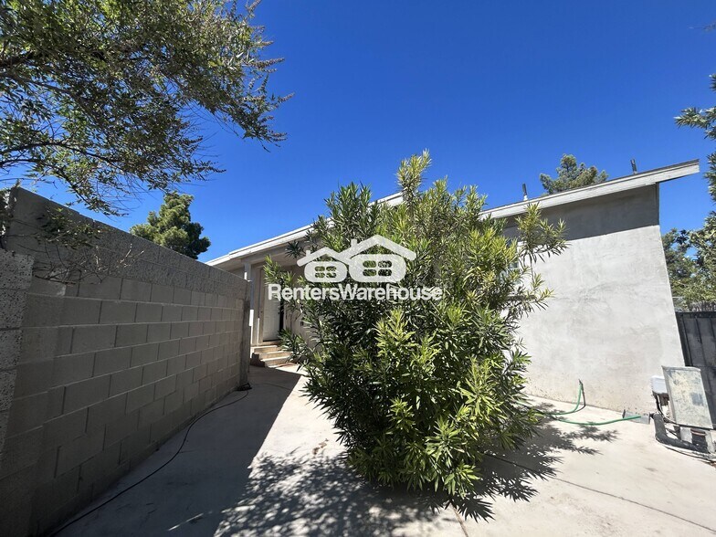 Building Photo - 2765 Rainer Ct