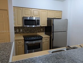 Building Photo - 6831 SW 44th St