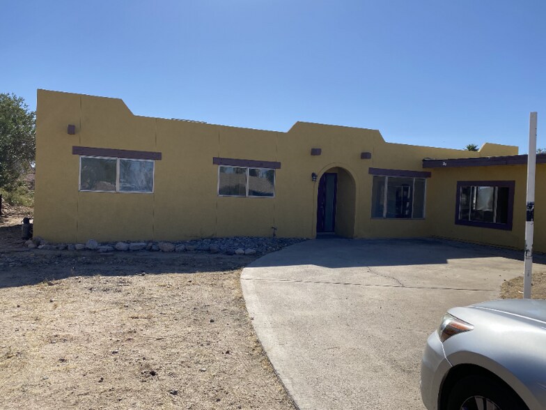 Building Photo - 3871 W Mars St