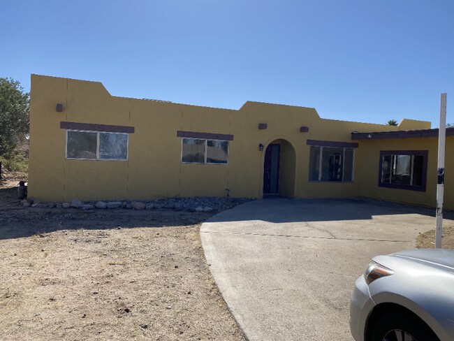 Building Photo - 3871 W Mars St