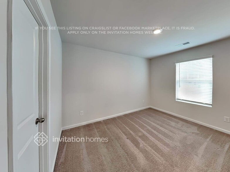 Building Photo - 5113 Spring Breeze Blvd