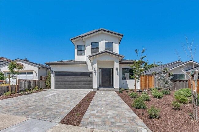 Building Photo - Newer High-Tech Home | Top Schools | Great...