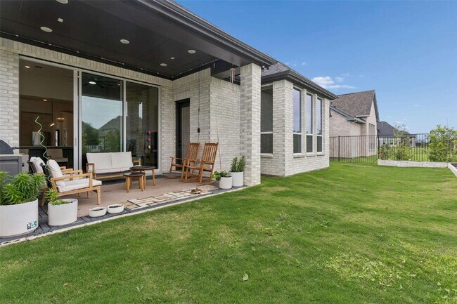 Building Photo - 1939 Apple Tree Dr