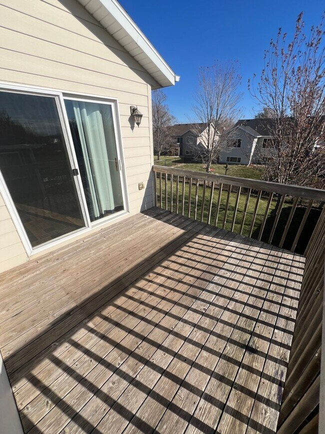 Beautiful Split Level Home on West Side 5208 S Leinster Ave Sioux