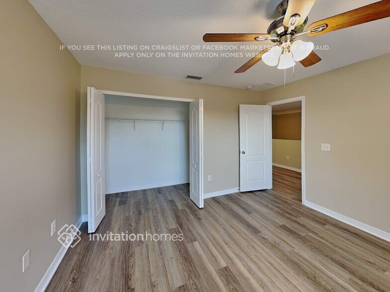 Building Photo - 8112 Alamosa Wood Ave