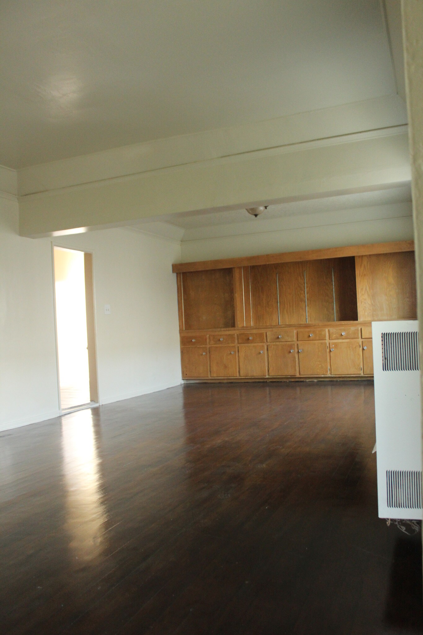 Living/Dining Room - 6561 S Victoria Ave