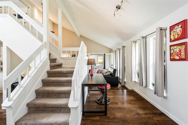 Building Photo - 419 Brooks Ln