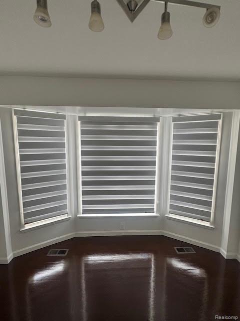 Building Photo - 36939 Heatherton Dr