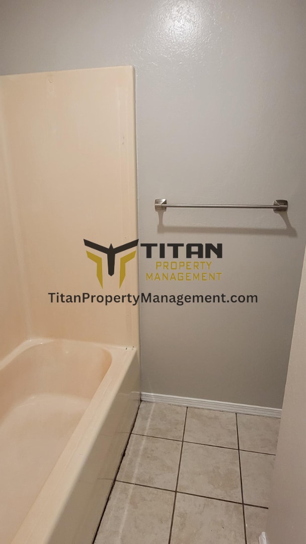 Building Photo - 2 bed/2 bath Apartment