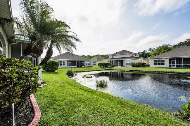 Building Photo - Beautifully Updated Villa