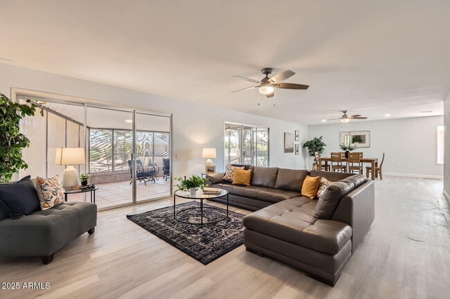 Building Photo - 12535 W Skyview Dr