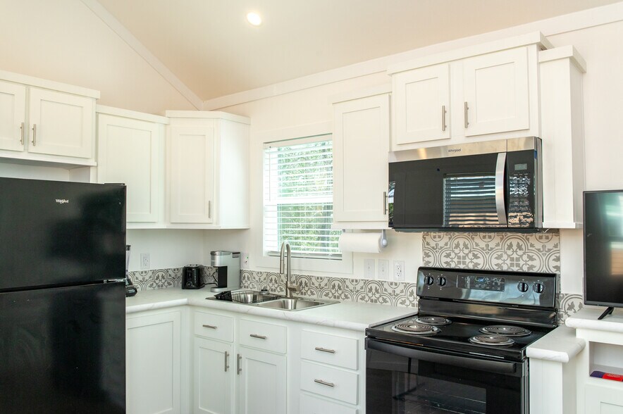 Building Photo - 8407 FM 565