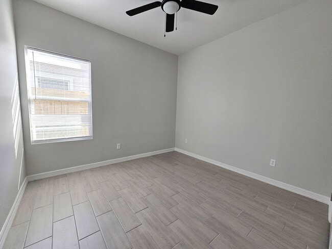 Building Photo - 1019 N Woodson Ave