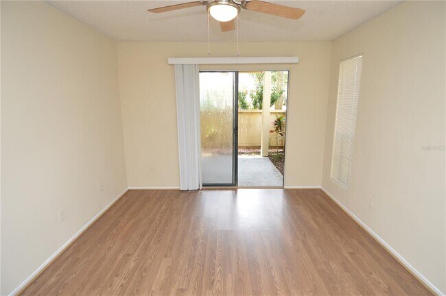 Building Photo - 8647 Mallard Reserve Dr