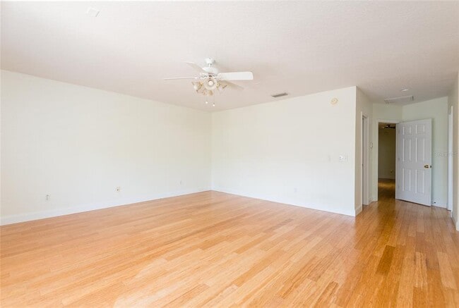 Building Photo - 2876 Bayshore Trails Dr