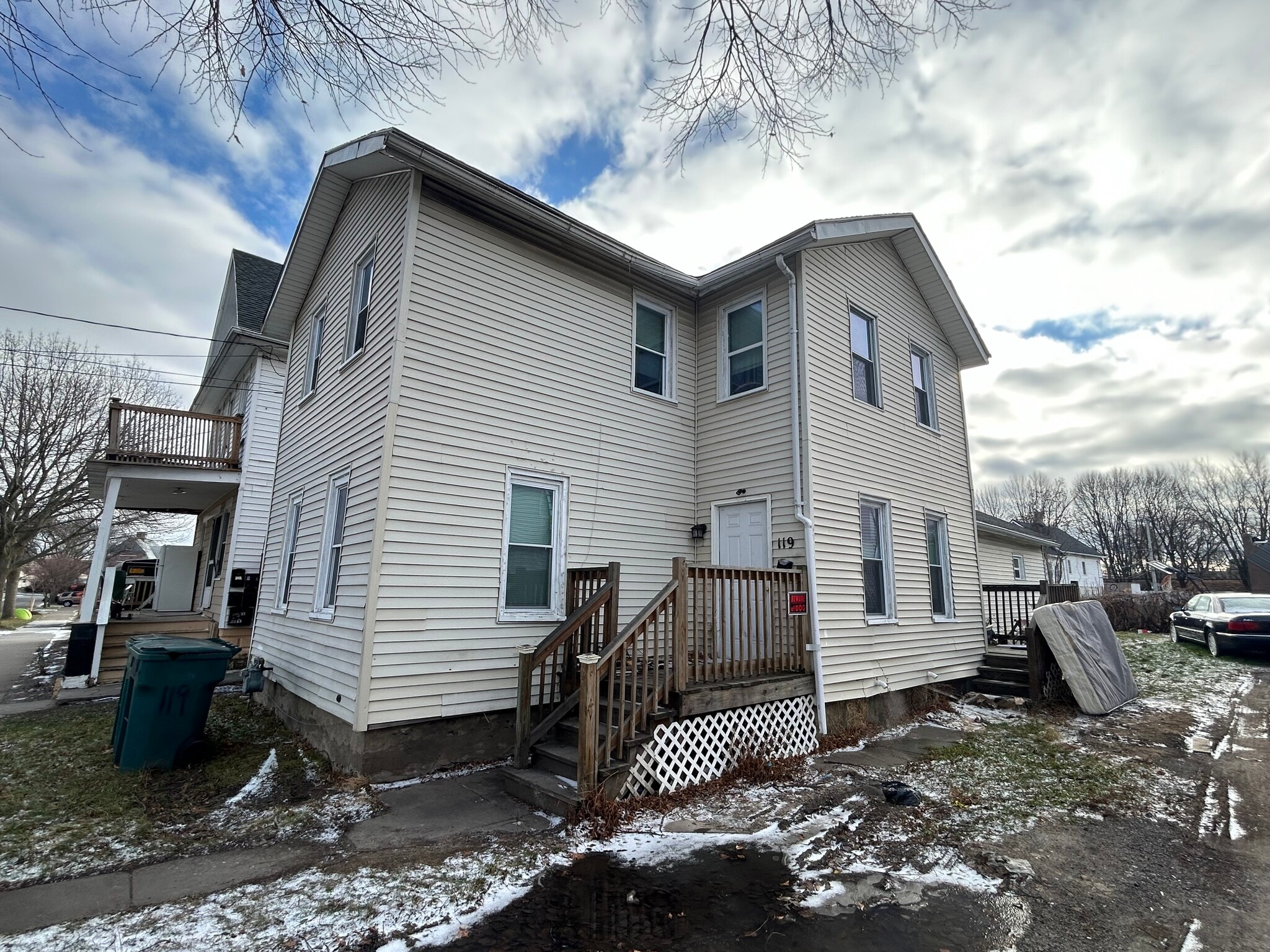 Building Photo - 119 Woodbury St